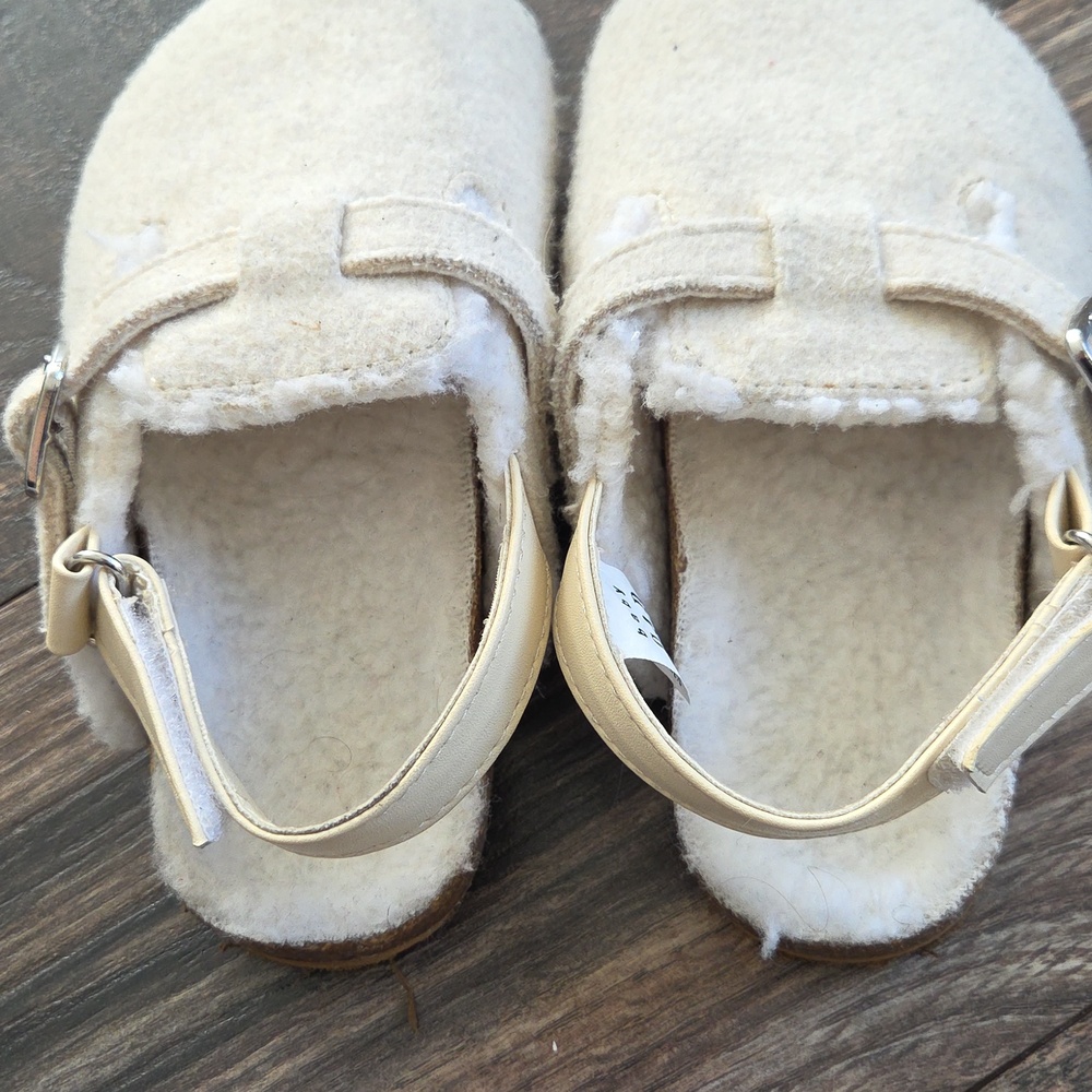 Clogs - Picture 4 of 4